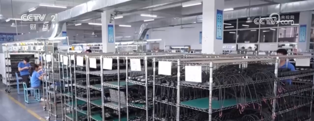 中國外貿企業訂單"暴漲" 美國客商直奔中國工廠"催單""增單"